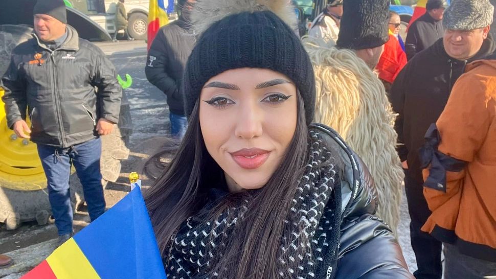 Jessie Baneș cântă „Imnul fermierilor” în mijlocul protestelor de la Afumați, în semn de solidaritate și încurajare - VIDEO