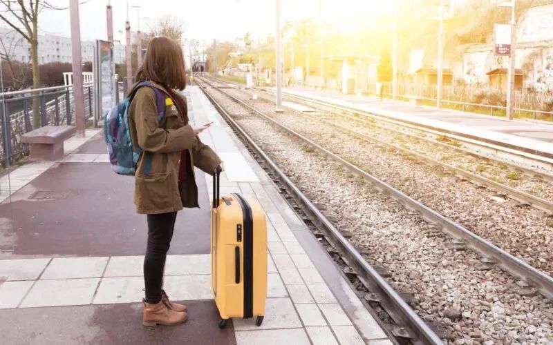 HAOS la CFR: Peste 400 de trenuri de călători, verificate de polițiști - Amenzi de aproape 85.000 de lei