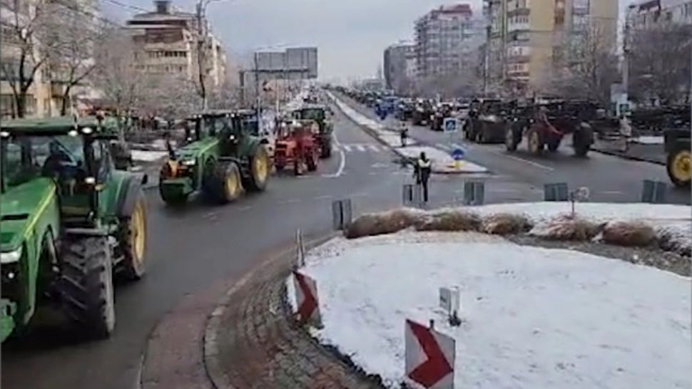 Fermierii și agricultorii NU renunță la proteste: oamenii sunt de 15 zile în stradă. Agricultor: "Mă culc plângând, mă scol plângând"