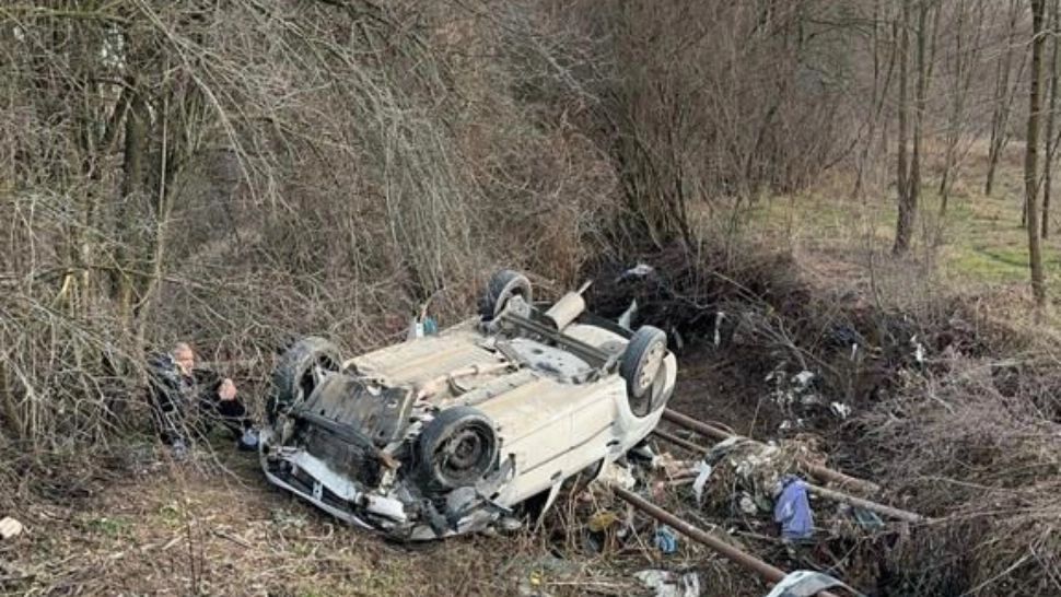 Accident mortal pe o șosea din Gorj. O femeie și-a pierdut viața, alte două persoane sunt grav rănite