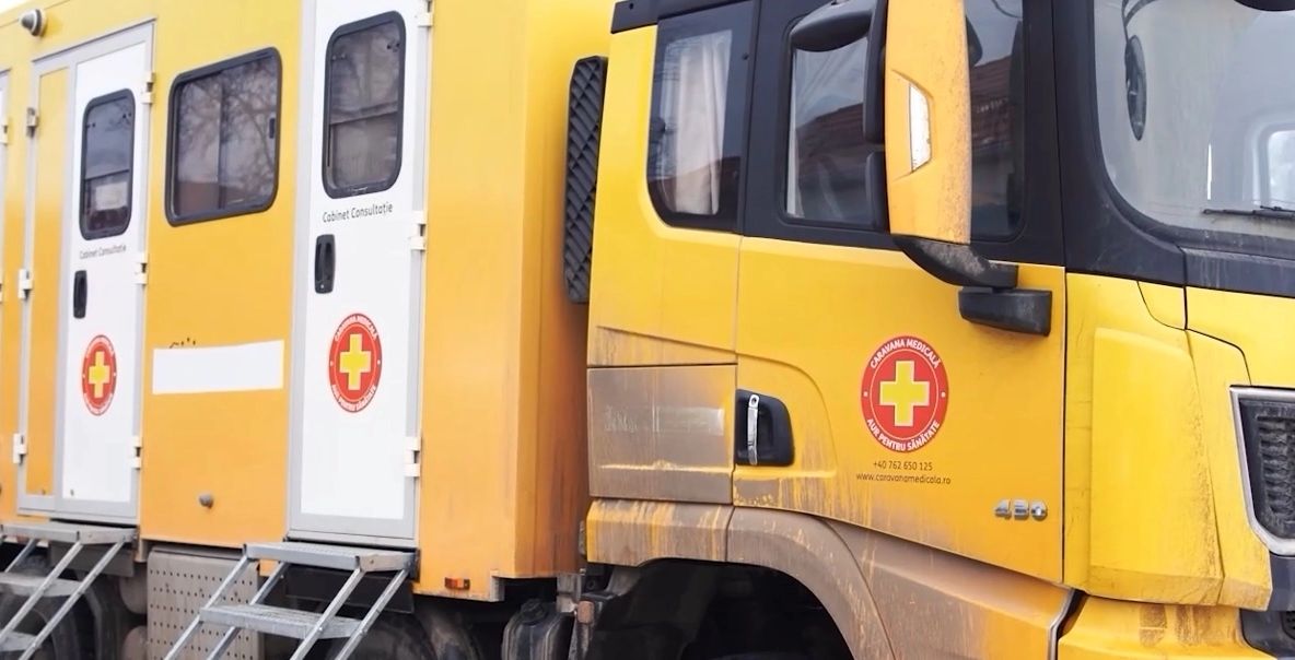 Caravana Medicală a ajuns în al patrulea județ, într-o singură lună. Spitalul Mobil staționează în 3 comune din Brașov: Șinca Nouă, Părău și Măieruș