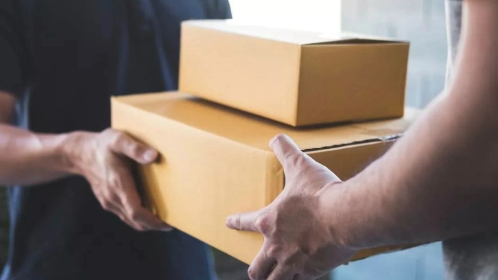 Ce a găsit în colet un bărbat din Galați care credea că a cumpărat un telefon mobil de pe OLX