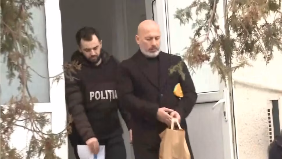 Patronul de la Ferma Dacilor, dus la Parchetul General. Asistă la perchezițiile informatice în dosarul său