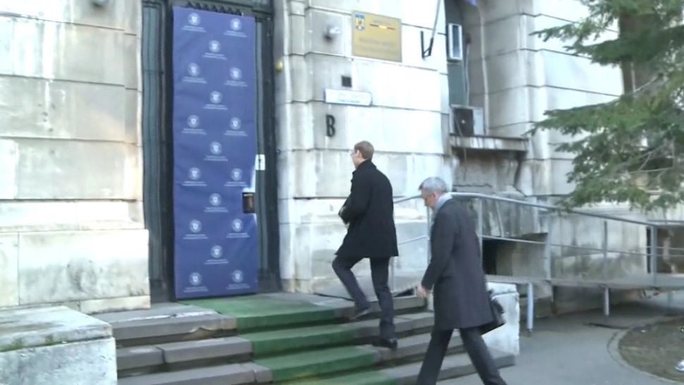 Ședință crucială la Ministerul Muncii. Experții FMI dau semnalul: nu sunt bani pentru majorările promise la pensii și salarii