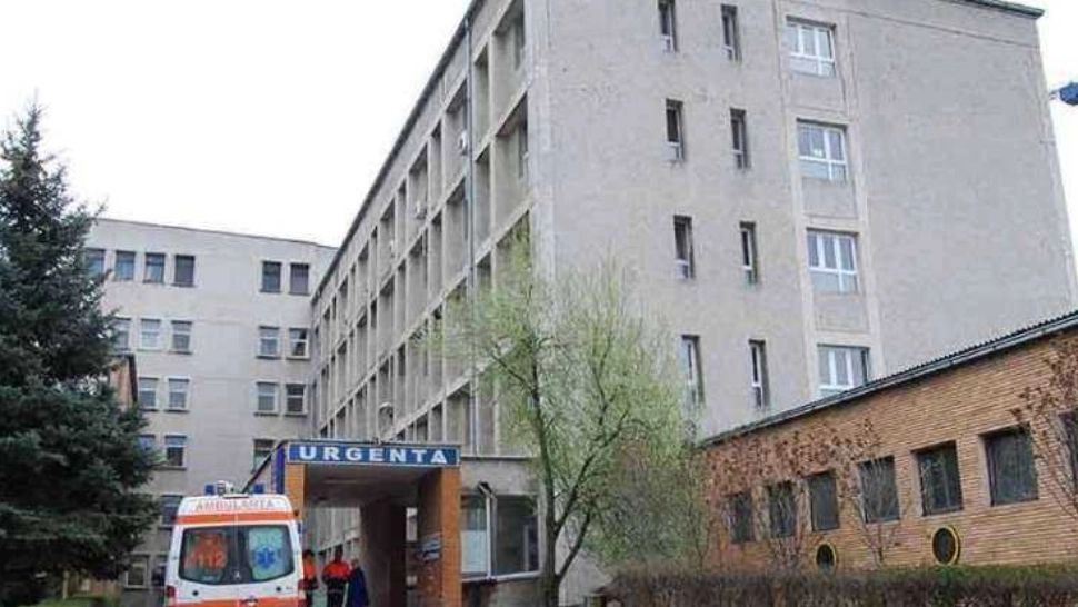 Șeful secției Cardiologie a spitalului Județean Hunedoara, DEMIS în cazul pacientei care a fost dusă la morgă deși era în viață. I-a dat un antibiotic LETAL