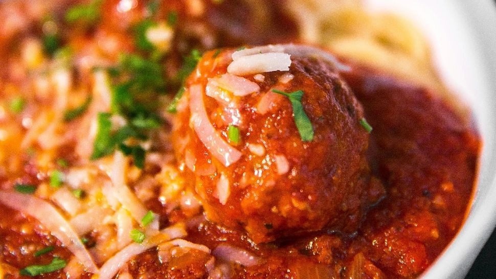 Cum prepari delicioasele chifteluţe marinate. Copiii iubesc această rețetă: care este secretul
