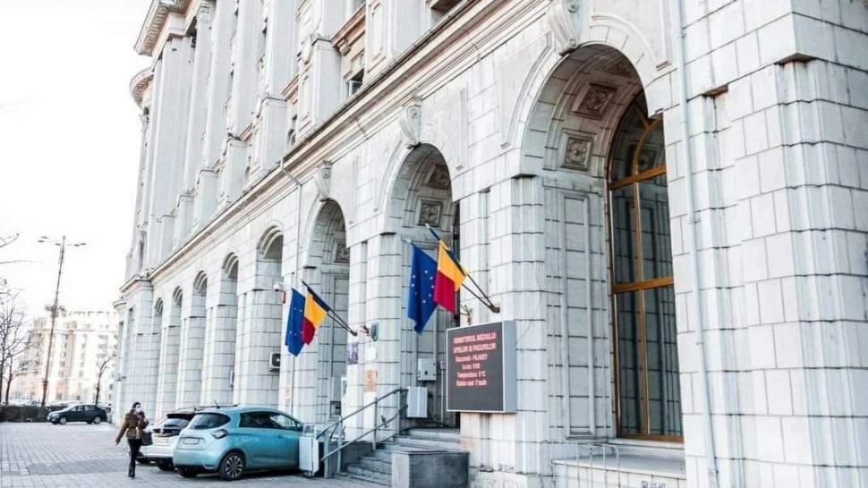 RESTRUCTURARE în Ministerul Mediului. Se taie 20% din posturi, inclusiv funcții de șefi