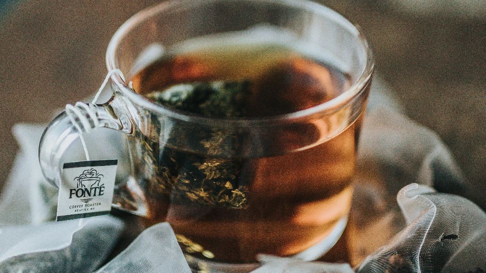  Pericol la plic: de ce trebuie evitată băutura preferată de tot mai mulți români