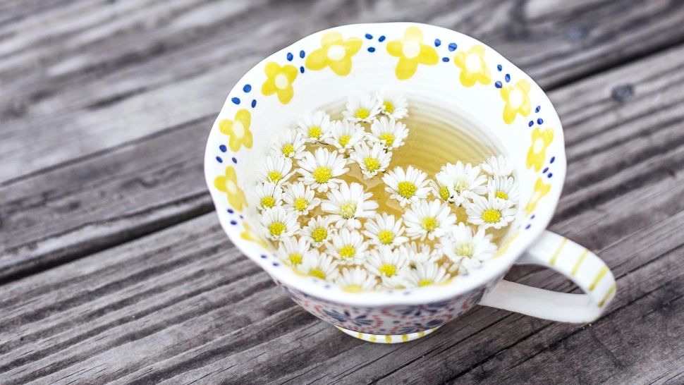 7 trucuri naturiste pentru răgușeală și laringită. Reduc simptomele de gât iritat și te ajută să ai un somn liniștit