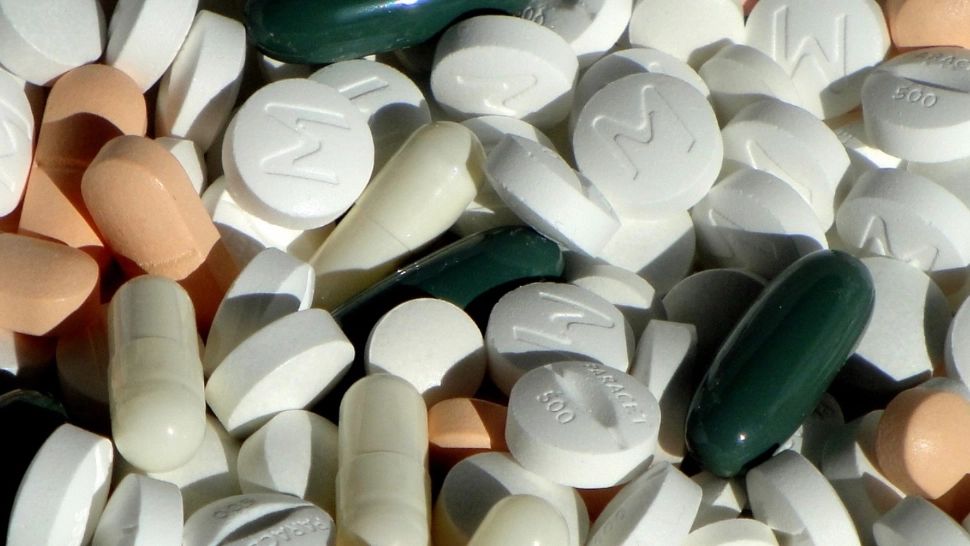 Când devine paracetamolul mortal. Semnele intoxicației cu cel mai folosit medicament pentru răceală