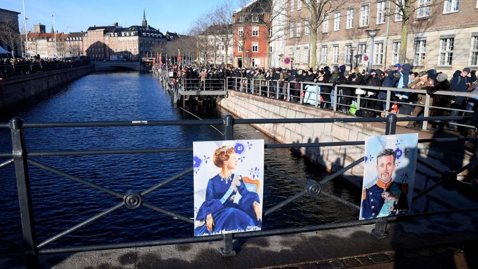 Moment istoric în Danemarca. Regina Margrethe a II-a a abdicat, după 52 de ani. Fiul ei a devenit regele Frederik al X-lea - GALERIE FOTO