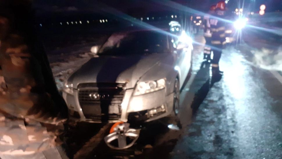 Carambol în Rădăuți. Patru mașini au fost implicate într-un accident. Doi oameni au ajuns la spital