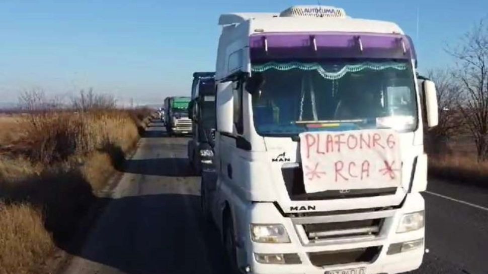 Negocieri dure cu transportatorii: Polițele RCA ar putea fi plătite în rate - Condițiile în care se suspendă polița