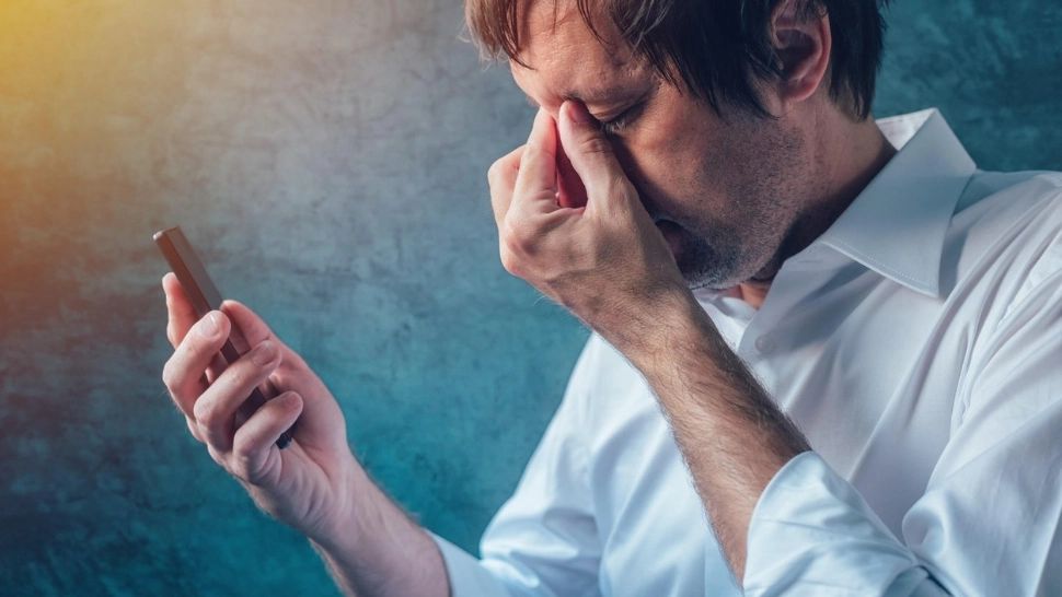 Vrei să ai mai mult timp liber și viață socială? Iată cele 5 obiceiuri legate de tehnologie la care trebuie să renunți!