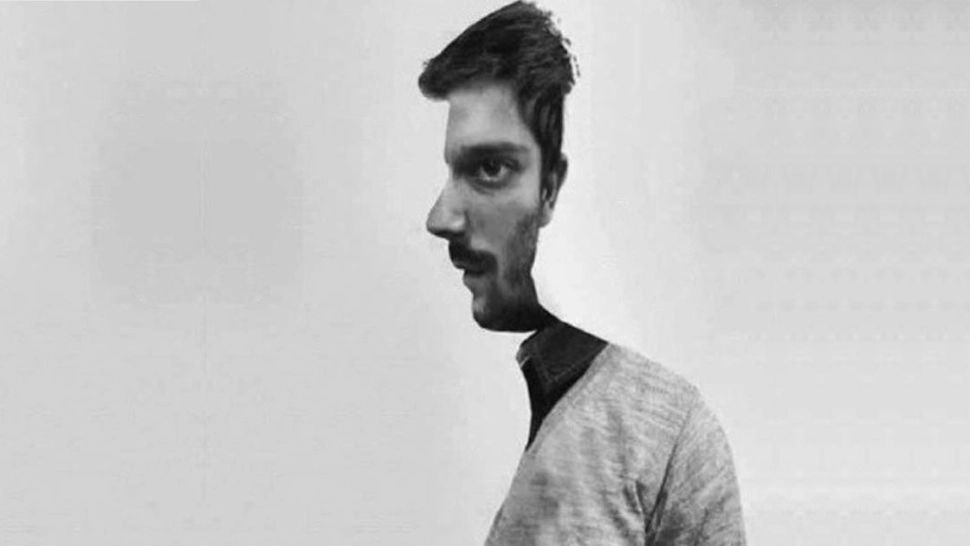 Unde se uită bărbatul din imagine? Într-o parte sau direct la tine? Testul psihologic care îți arată cum vezi, de fapt, lumea