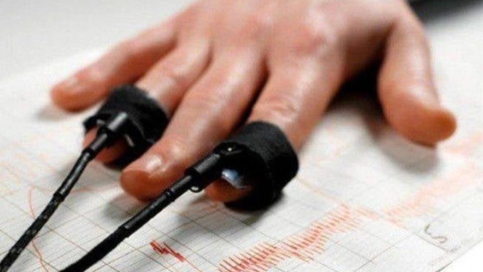 Soţia profesorului din Râmnicu Vâlcea dispărut de 3 ani rupe tăcerea: femeia acuză o răzbunare. Cele 10 întrebări de la testul poligraf