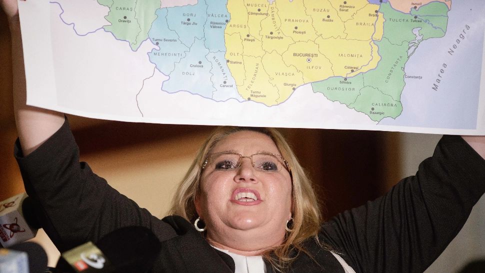 Diana Șoșoacă, MESAJELE RUȘINII: limbaj suburban și amenințări tulburătoare la adresa soțului: "Ai trădat cauza, javră!" Silvestru rupe tăcerea: ce a produs, de fapt, ruptura - EXCLUSIV