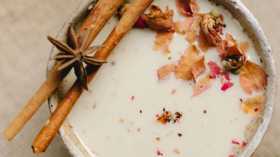 Șodoul, leacul bunicii pentru tuse și gât iritat. Cum se prepară corect această băutură magică