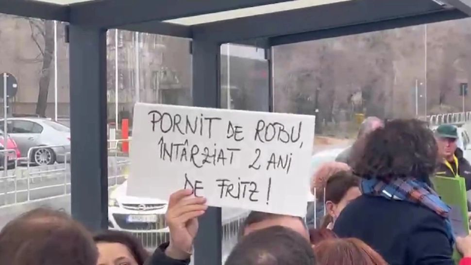 Inaugurare cu circ la Timișoara. Primarul Dominic Fritz s-a ascuns în spatele copiilor și a fost păzit de Poliția Locală: de ce sunt revoltați oamenii 