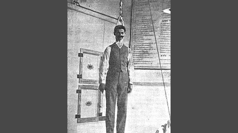 Doctorul român care a sfidat moartea. S-a spânzurat de 12 ori în scopuri științifice