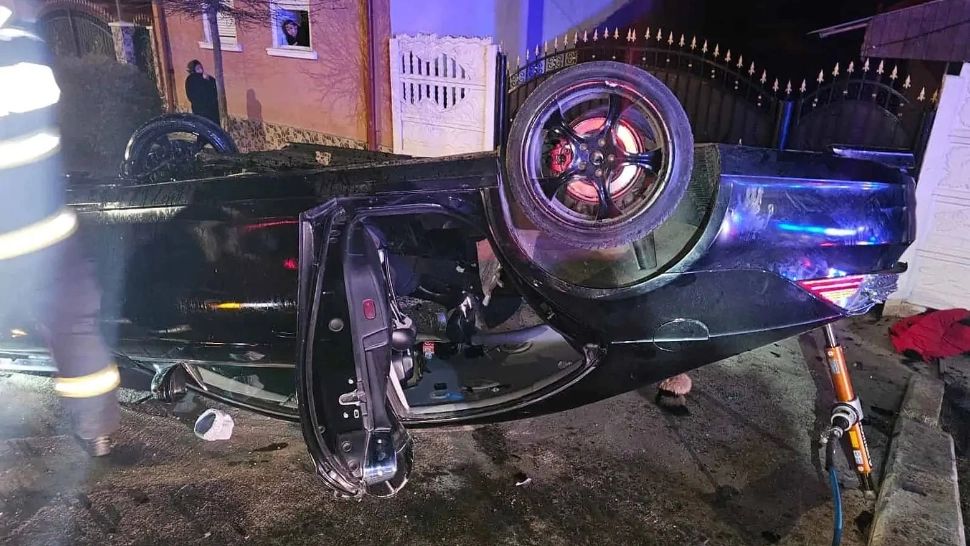 Accidentul de la Copșa Mică a fost filmat. Tatăl a lovit un cap de pod şi a zburat din maşină, sub ochii mamei. Și bebelușul de 8 luni a murit - VIDEO