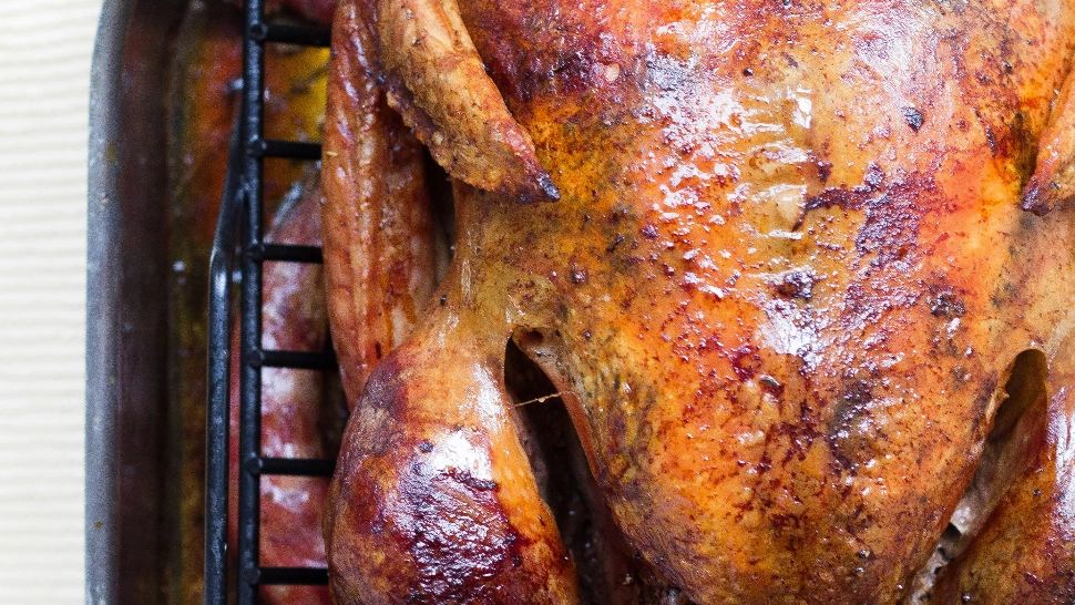 Român, arestat în Italia după ce a furat un pui rotisat. Motivul pentru care instanța l-a iertat