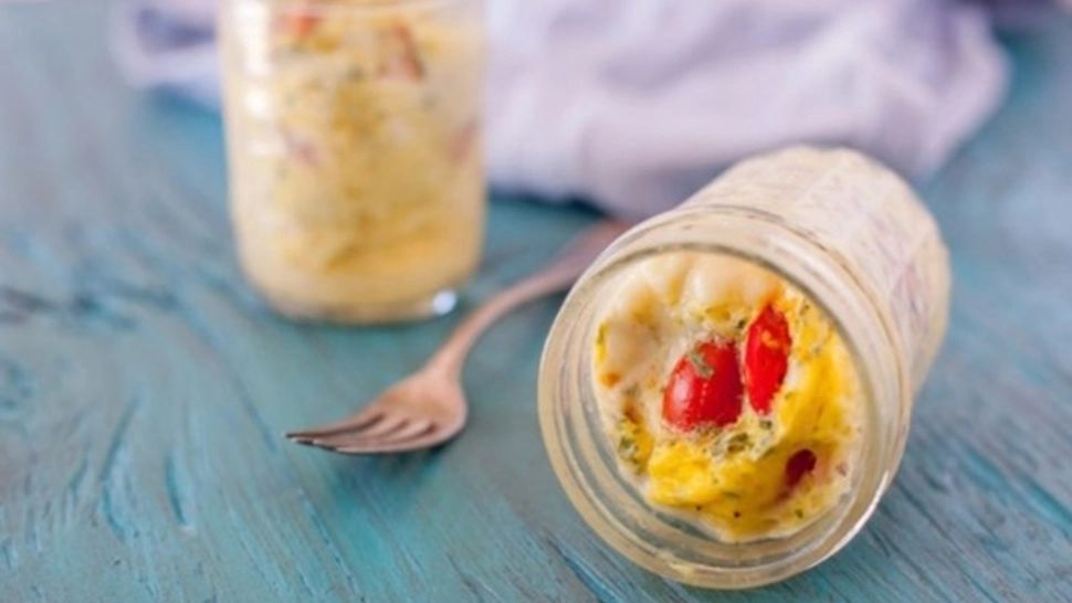 O rețetă inedită. Cum se face omleta în borcan - VIDEO