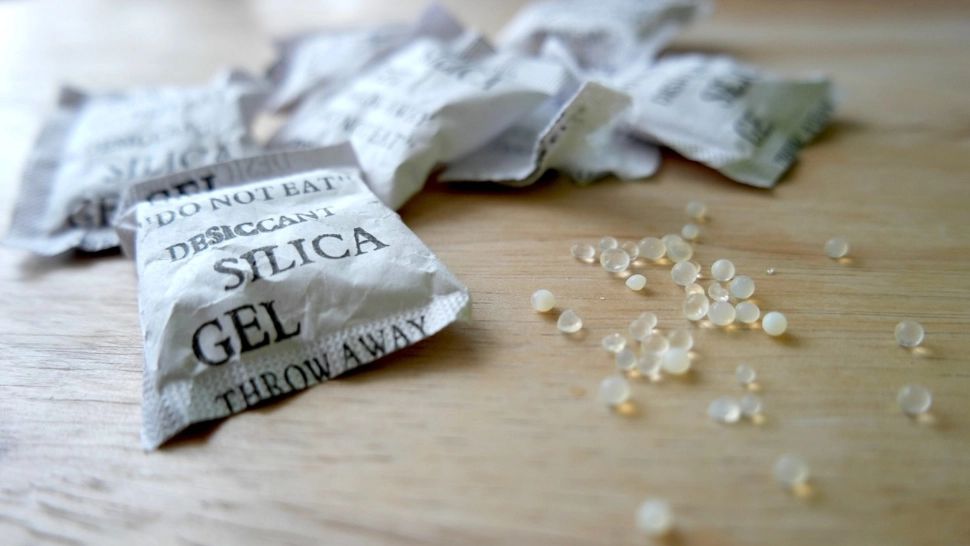 Arunci aceste pliculeţe? Când vei vedea la ce sunt bune, nu o vei mai face!