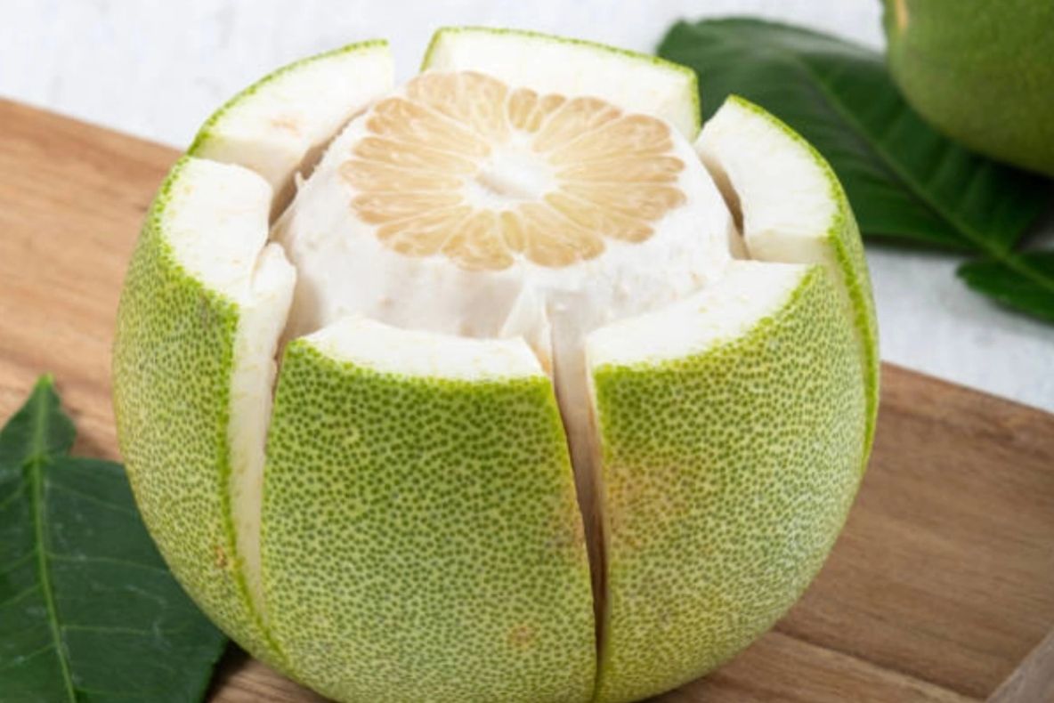 De ce NU trebuie să mai dai POMELO copiilor. Avertismentul medicilor 