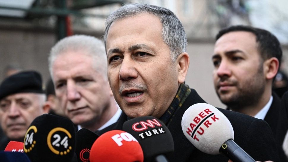 Doi morți și un rănit în urma prăbuşirii unui elicopter al poliţiei, în sudul Turciei