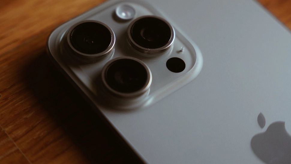 Diferențele esențiale dintre iPhone 14 și iPhone 15 – ce model să alegi (P)