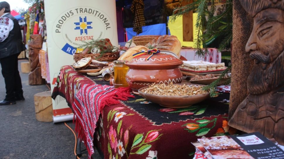 Vatra Satului se mută în Sectorul 4, la Parcul Tudor Arghezi. Un nou târg tradițional se desfășoară în acest weekend - FOTO
