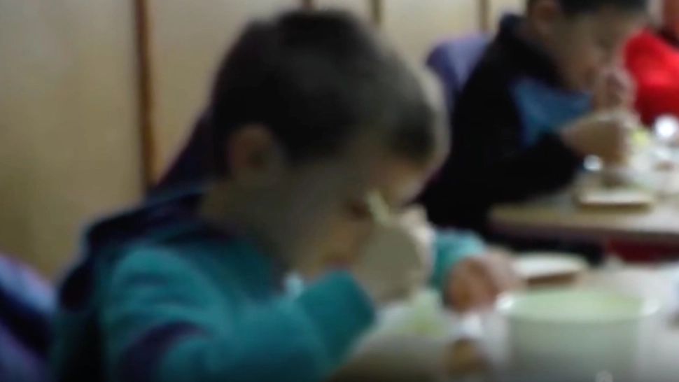 Masă caldă în școli pentru elevi, după ce zilnic primeau fast-food