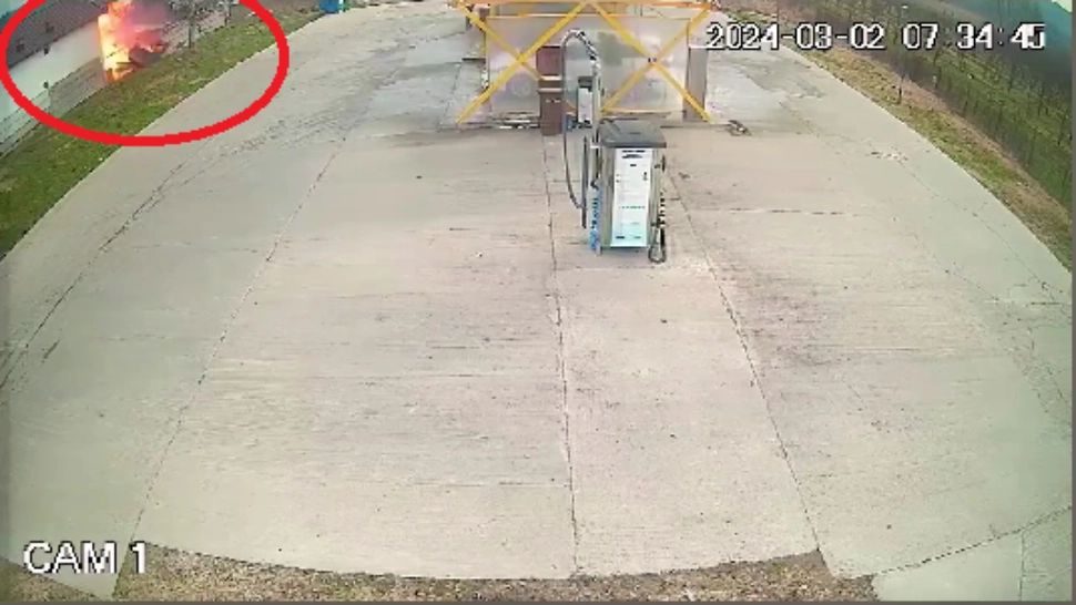 Un jandarm aflat în timpul liber a salvat un bătrân dintr-un incendiu. Incident emoționant în Argeș