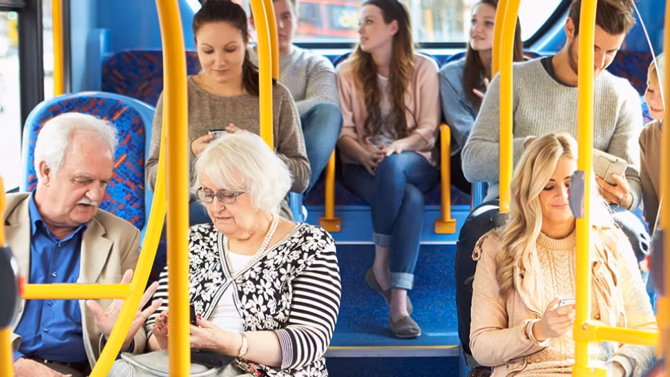 Cel mai sigur loc în autobuz, în caz de accident. Aici ai șanse mai mari să rămâi teafăr și să eviți răni majore