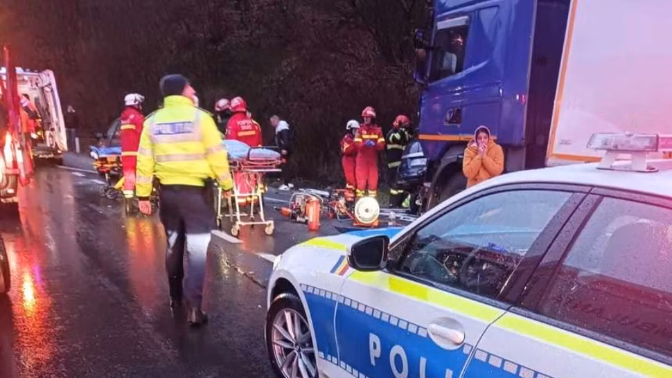 Accident grav pe DN13, în Brașov. Cinci persoane au fost rănite