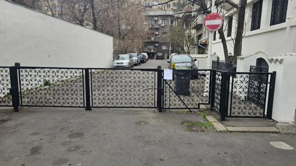 Dana Budeanu și Clotilde Armand, noi contre pentru o barieră. Primărița rezist a ordonat demolarea construcției ilegale