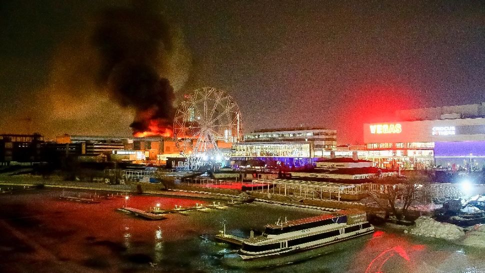 Atacul armat de la Moscova. Forțele speciale rusești au început asaltul asupra centrului comercial Crocus unde s-au ascuns atacatorii