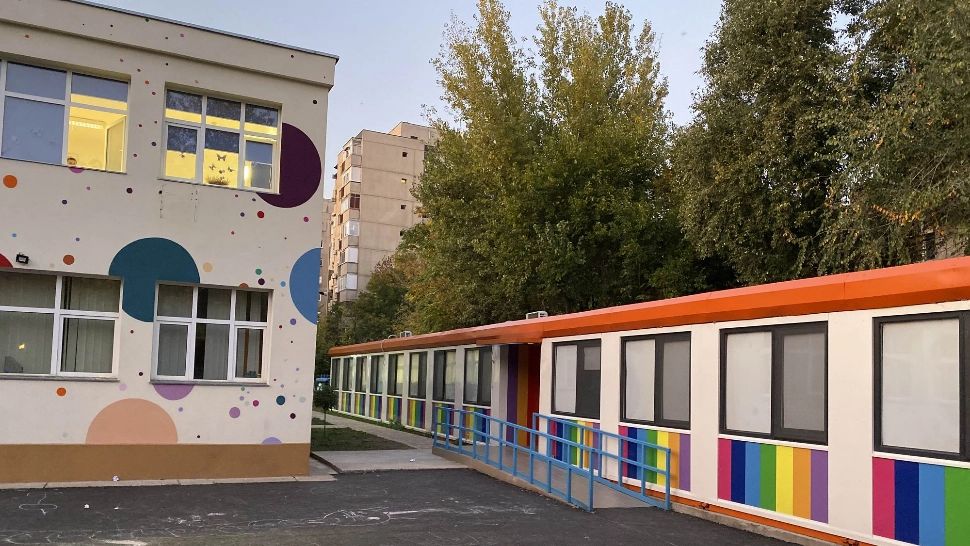 Noi construcții modulare la două școli din sectorul 4