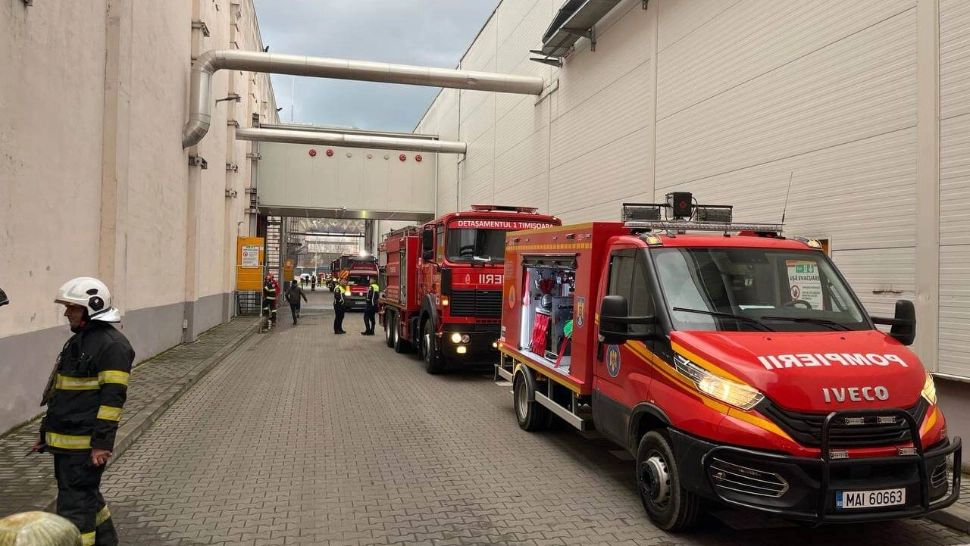 Incendiu la fabrica de anvelope Continental Timișoara. Aproape 100 de oameni au reușit să se salveze VIDEO