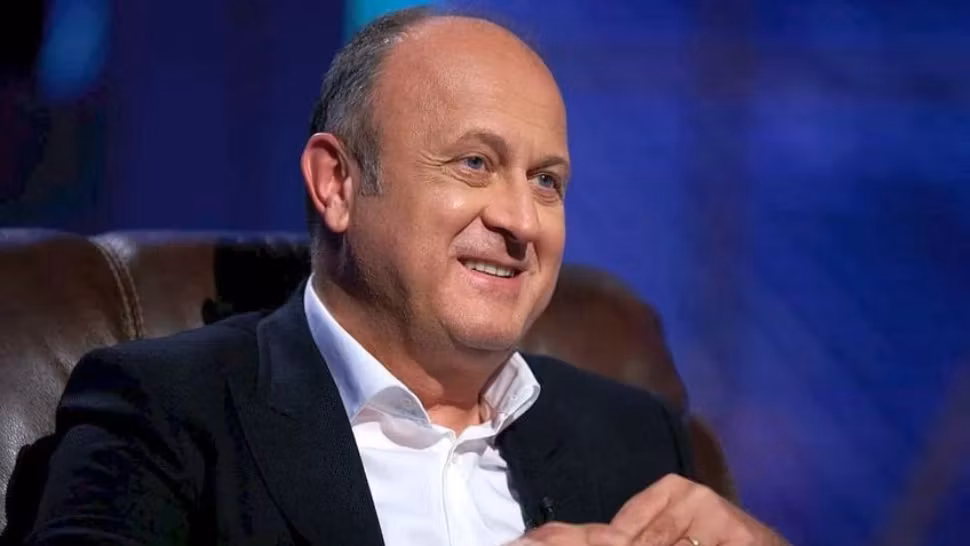 Imperiul lui Dan Șucu se clatină, după descinderile DIICOT. Daniel Niculae, mâna sa dreaptă, îl trage după el. Se cere inclusiv depunctarea Clubului Rapid - acuzații de grup infracțional organizat. Arme de foc, descoperite la percheziții