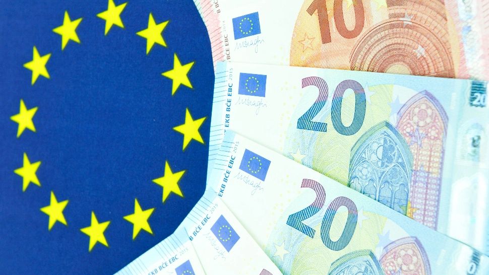 Statul UE care nu vrea trecerea la moneda unică europeană. De ce sunt reticenți cetățenii față de euro