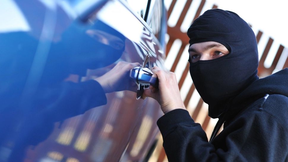 Aveți grijă de unde vă cumpărați mașină, că s-ar putea să rămâneți fără ea! Cea mai nouă metodă de escrocherie