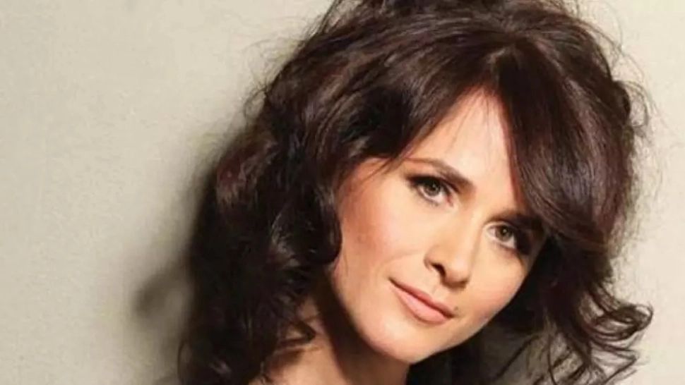 „Eu nu cred că ea a fost fericită”. Dezvăluiri uimitoare ale Sandei Ladoși despre Mădălina Manole, la 14 ani de la moartea „Fetei cu părul de foc”