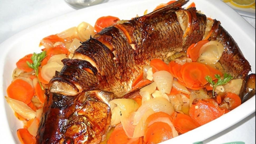 Așa faci cel mai bun pește la cuptor. Ingredientul secret pentru un preparat sofisticat