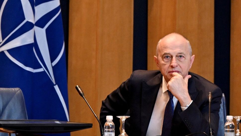 Răspunsul lui Mircea Geoană când a fost întrebat despre candidatura lui Iohannis la NATO. Ce spune despre participarea sa la alegerile prezidențiale