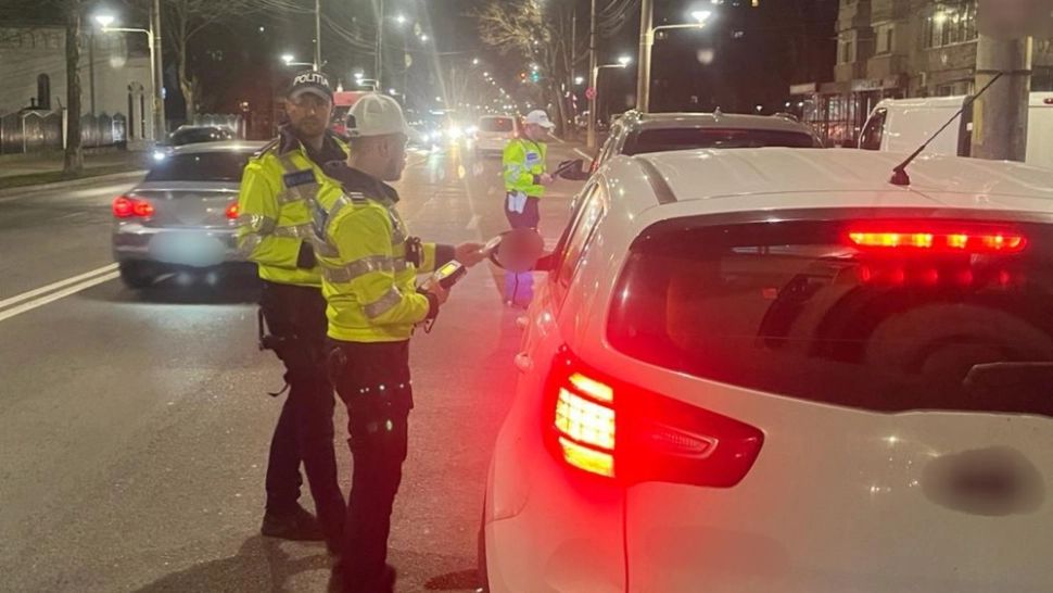 Razie de amploare în trafic. Zeci de șoferi prinși cu 44 de pahare "la bord"