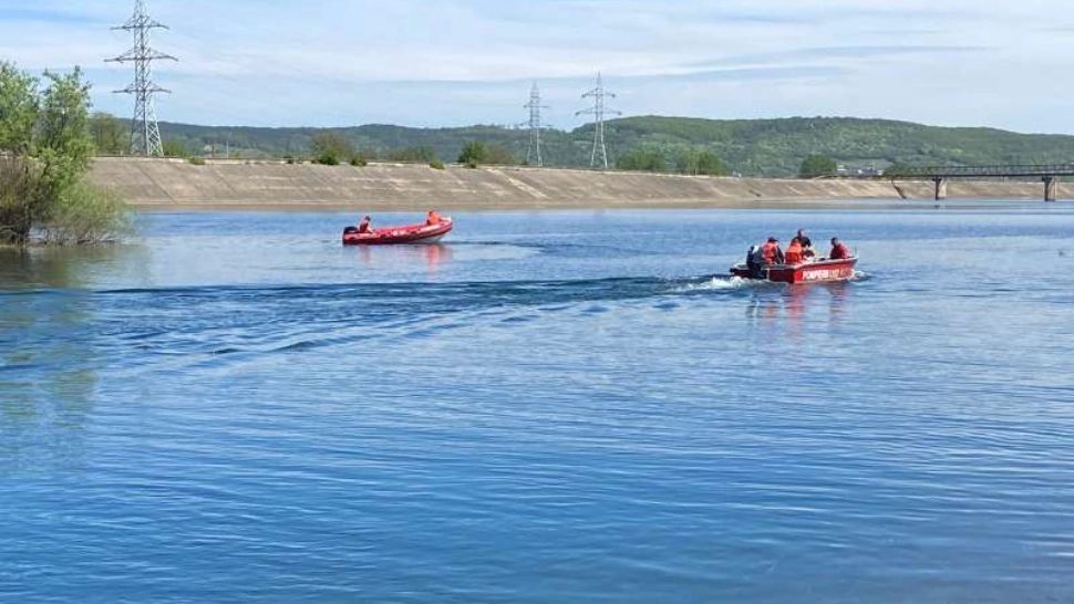 Bărbatul dispărut într-un lac din Hațeg, căutat cu ajutorul Inteligenței Artificiale