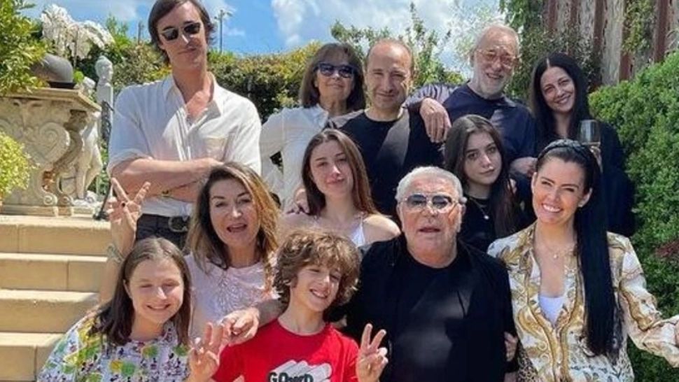 Cine rămâne cu averea lui Roberto Cavalli. Designerul a devenit tată pentru a șasea oară la vârsta de 82 de ani