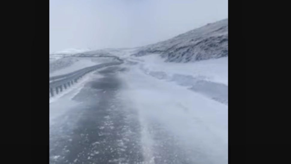 Furtuna Renata mătură România. Unde lovesc vijeliile puternice: vreme de iarnă la munte, cu zăpadă de jumătate de metru